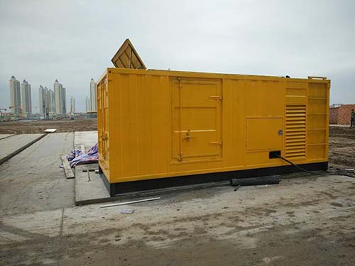 烟台合同中关于乙方责任导致工期延误的赔偿标准应该如何制定？